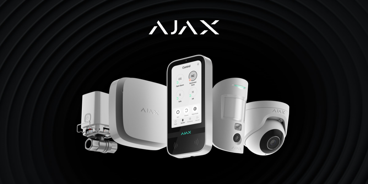 Ajax-Systemübersicht mit Zentrale, Bedienteil, Bewegungsmelder und Kamera